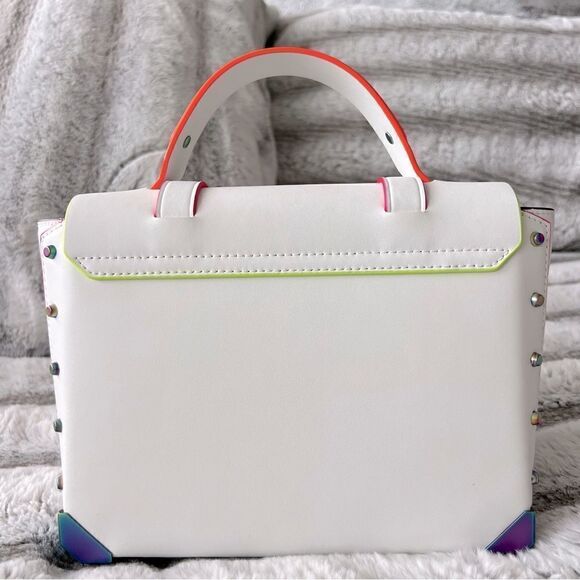 MICHAEL KORS Manhattan Medium Contrast-Trim Leather Satchel. - Picture 4 of 16